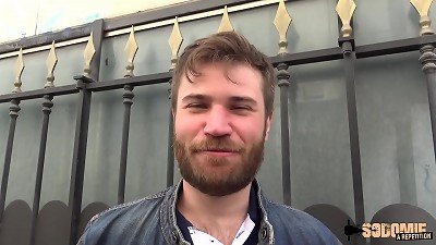 Marie, huge pervert, finds herself in a gangbang