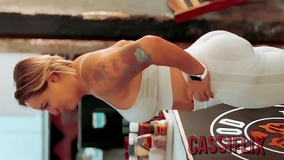 After the gym training without panties I went to take a bathroom with a large bone personal trainer who gave me a lot of jizz - accomplish on Cassiflix