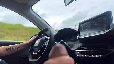 Uber chick picks up client from Rio de Janeiro to S&atilde;o Paulo! cheque for the trip gives him the booty to jizz inside Uber's ass!