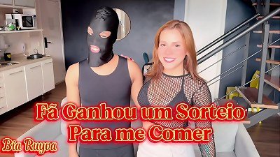 lucky admirer wins giveaway to eat me!