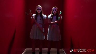 HO HUNTERS - pummeling ghost twins Joey and Sami