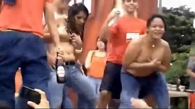 Novatada Universidad Cat&oacute;lica de Guayaquil 2013