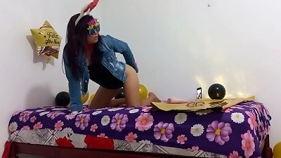 This anal invasion ass-plug fits purrfectly in my ass!! Another challenge accomplished in the new year. new anal exploration successfully completed.