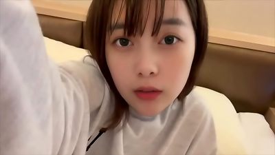 [A woman college student's masturbation routine] After college, she jerks while slowly jacking her pussy, still smelly from her body odor.