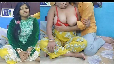 Meri college girlfriend ki sadi ho gai fhir bhi wo mujhe se hello chudai karwati he xxxsoniya