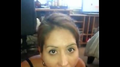 rica venida en la boca de esta putita